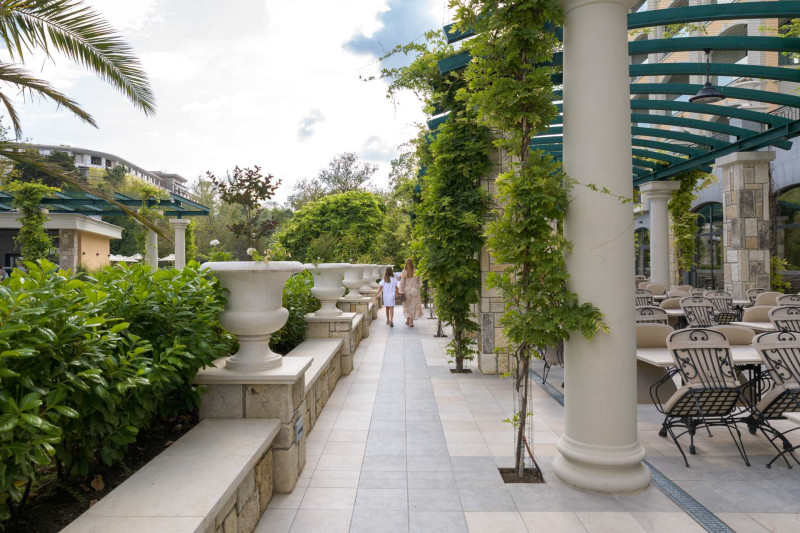 Astor Garden