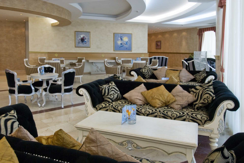 Duni Marina Royal Palace