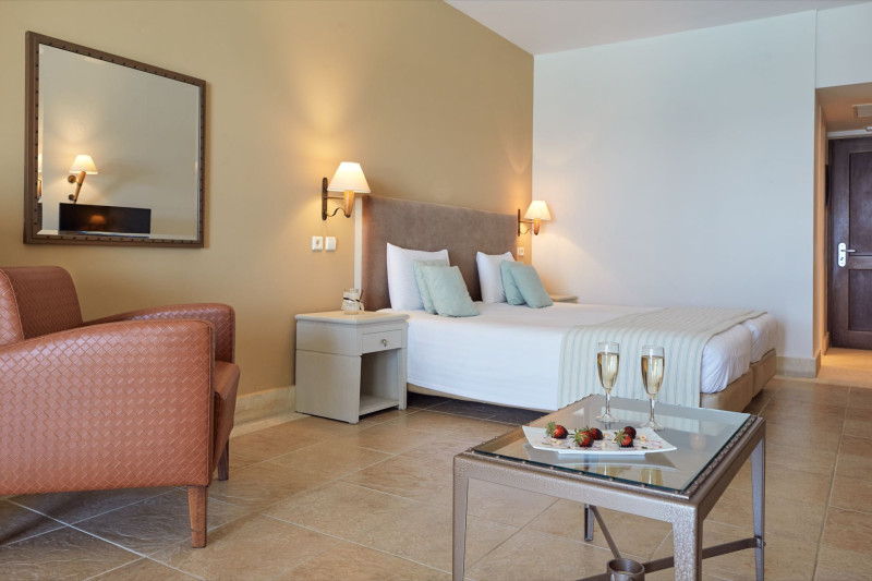 Giannoulis Grand Bay Beach Resort