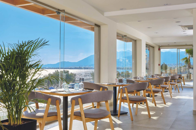 Enorme Santanna Beach Resort