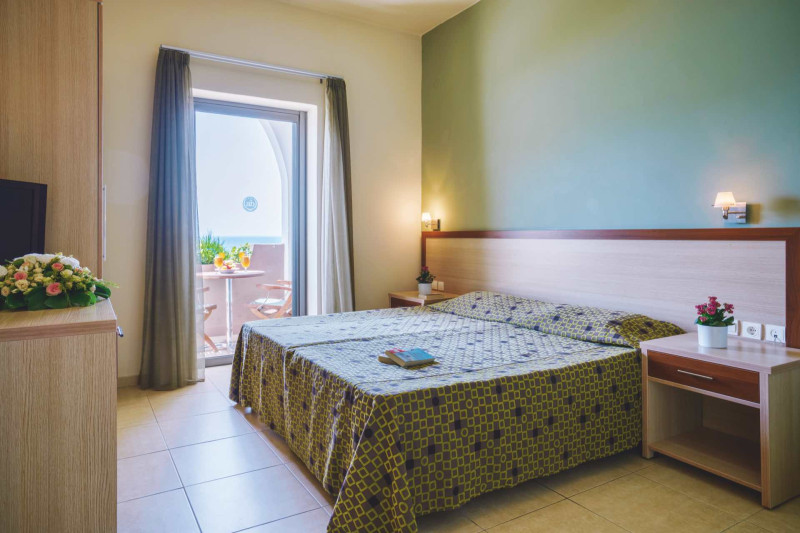Alianthos Beach
