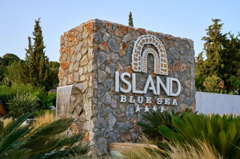 Blue Sea Island