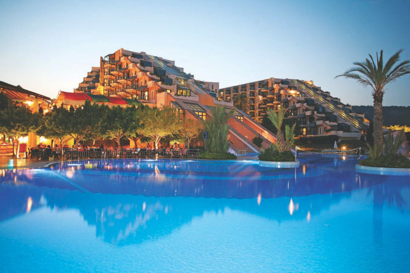 Limak Lara De Luxe Resort