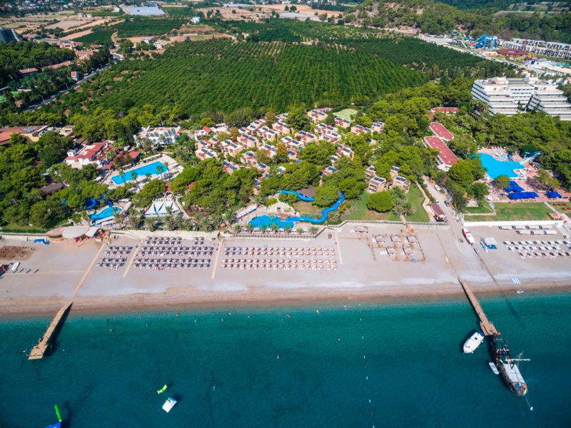 Pirates Beach Club