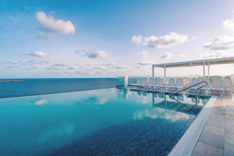 SeaView Hotel