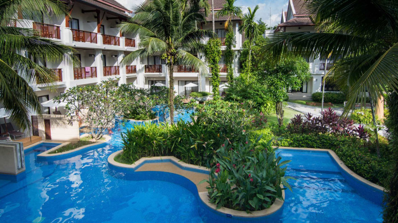 Apsara Beachfront Resort & Villas