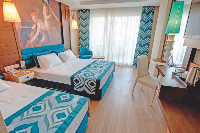 Dream World Resort & Spa