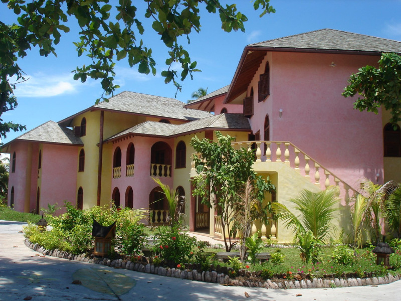 Castello Beach Hotel