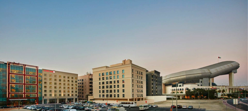 Hilton Garden Inn Dubai, Mall Avenue
