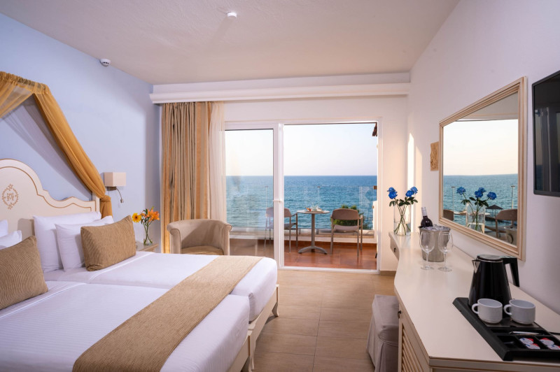 Alexander Beach Hotel & Village Resort