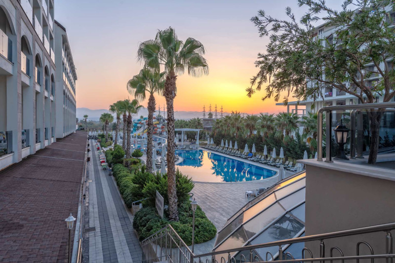 Port River Hotel & Spa
