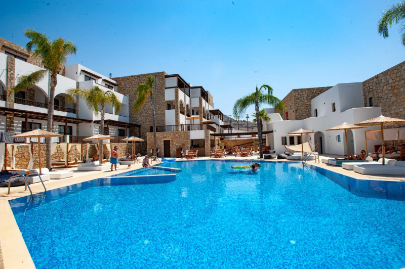 Costa Lindia Blue Star Resort & Spa