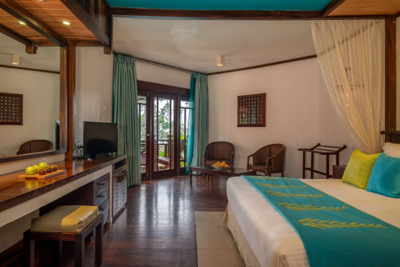 Royal Palms Beach Hotel