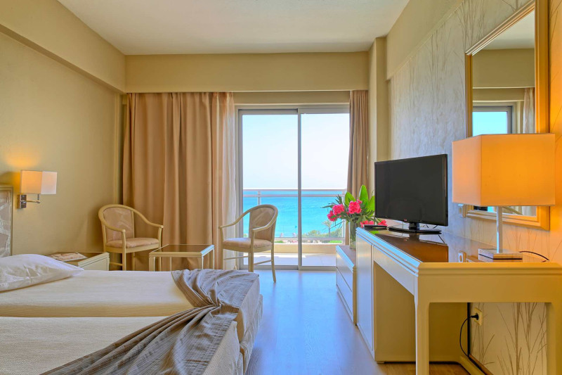 Pegasos Deluxe Beach Hotel
