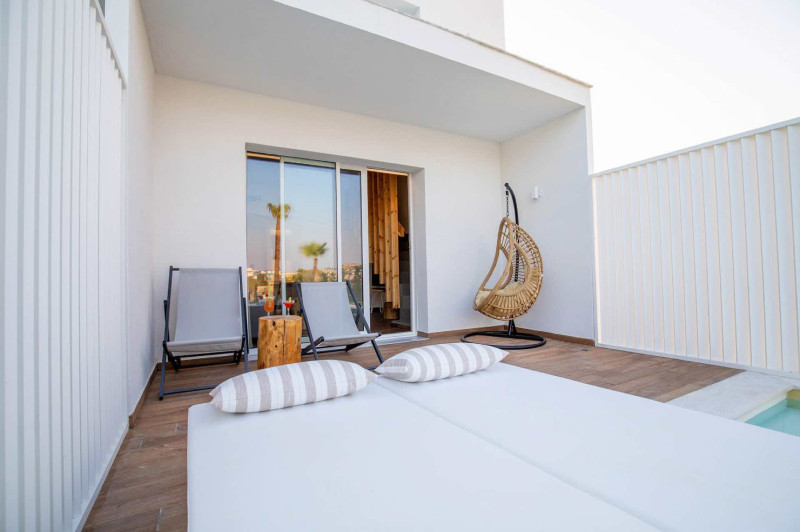White Dreams Resort