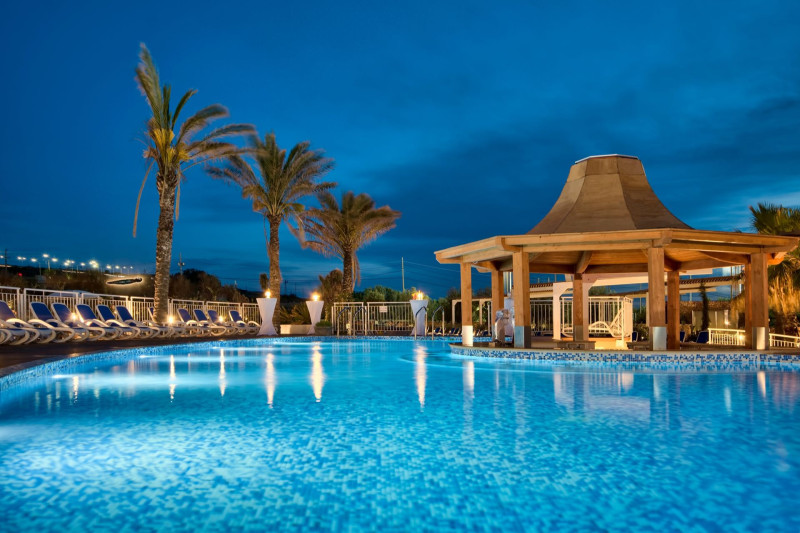 db Seabank Resort & Spa