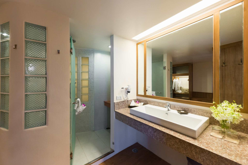 Katathani Phuket Beach Resort