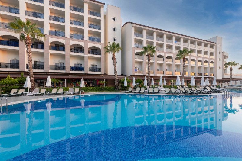 Port River Hotel & Spa