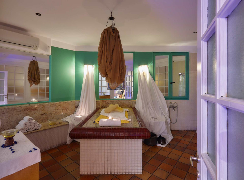Alexander Beach Hotel & Village Resort