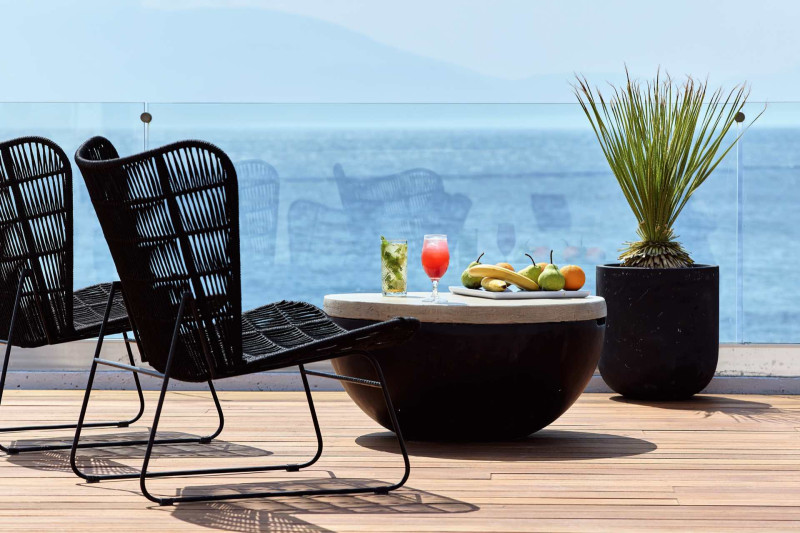 Dimitra Beach Hotel & Suites