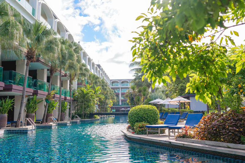 Phuket Graceland Resort