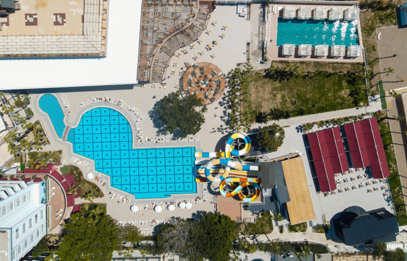 Mira Meridia Beach Resort Hotel