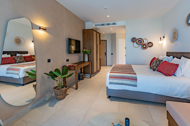 Minos Ambassador All Suites & Spa