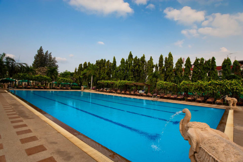 Pinnacle Grand Jomtien Resort & Beach Club