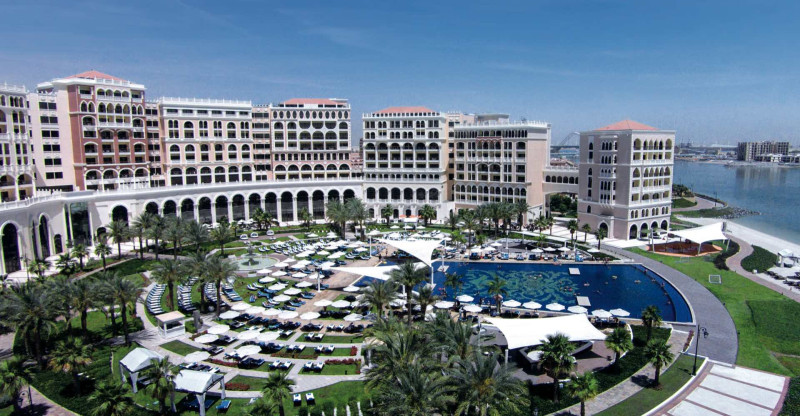 The Ritz-Carlton Abu Dhabi, Grand Canal