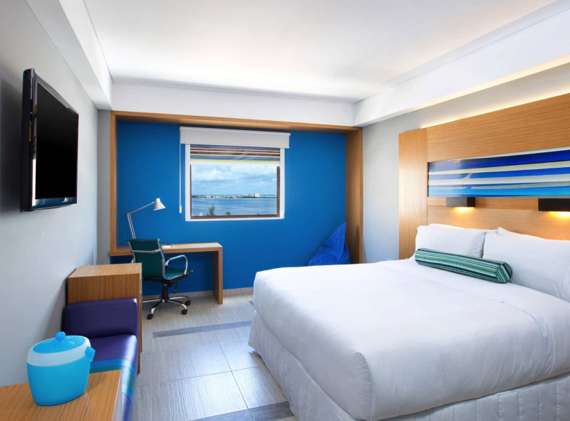 Aloft Cancun
