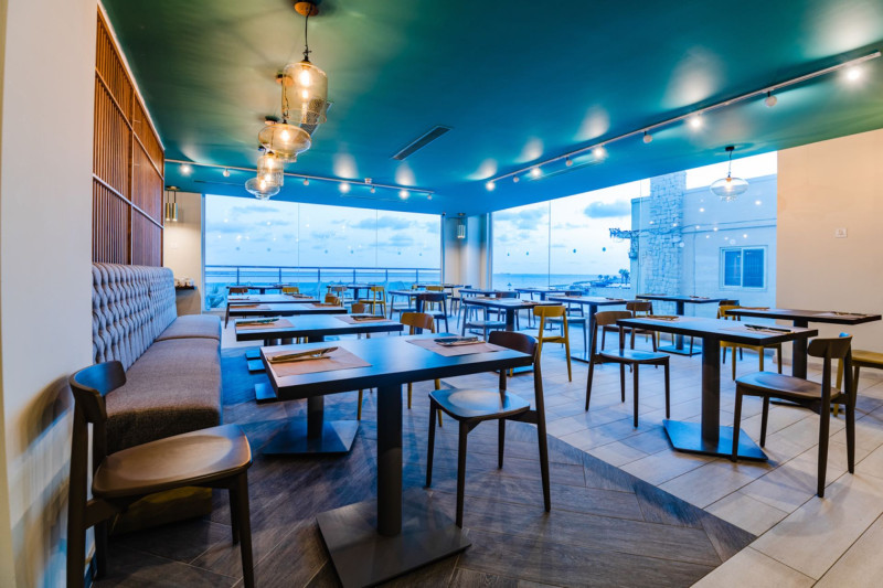 SeaView Hotel