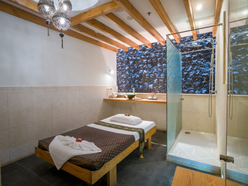 Fort Arabesque West Bay