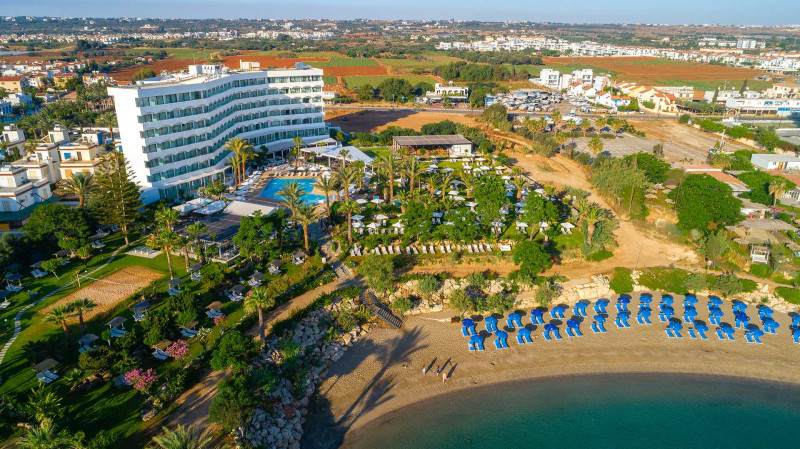 Crystal Springs Beach Hotel