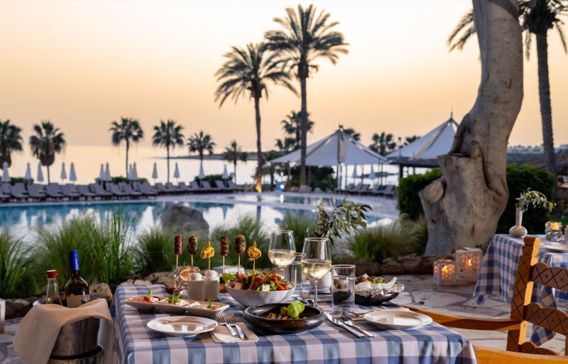 Coral Beach Hotel & Resort