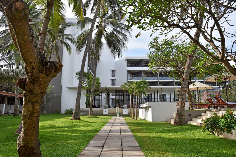 Goldi Sands