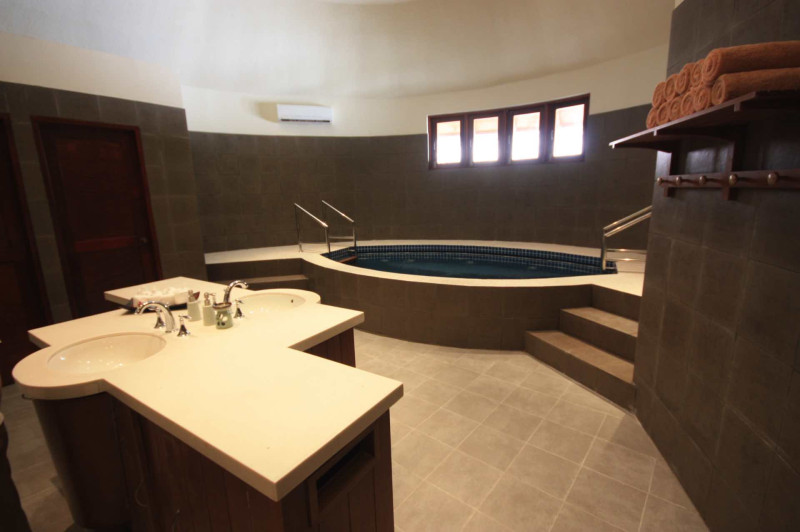Machchafushi Island Resort & Spa Maledives, The Centara Collection