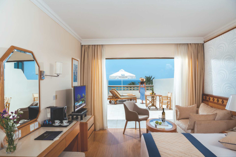 Constantinou Bros Athena Beach Hotel