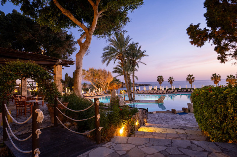 Coral Beach Hotel & Resort