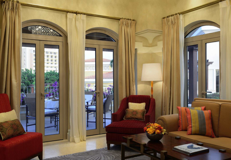 The Ritz-Carlton Abu Dhabi, Grand Canal