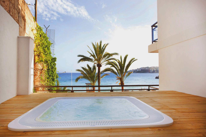 Be Live Adults Only Marivent