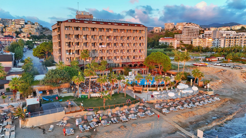Anitas Beach Hotel