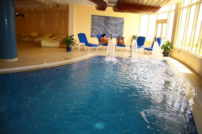 Hilton Al Hamra Beach & Golf Resort