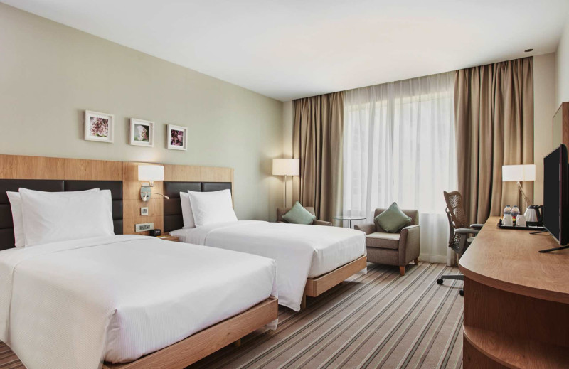 Hilton Garden Inn Dubai, Mall Avenue