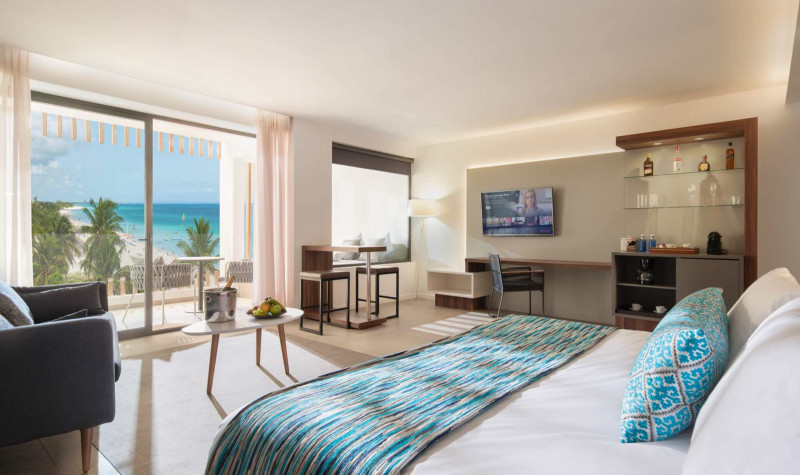 Majestic Elegance Costa Mujeres