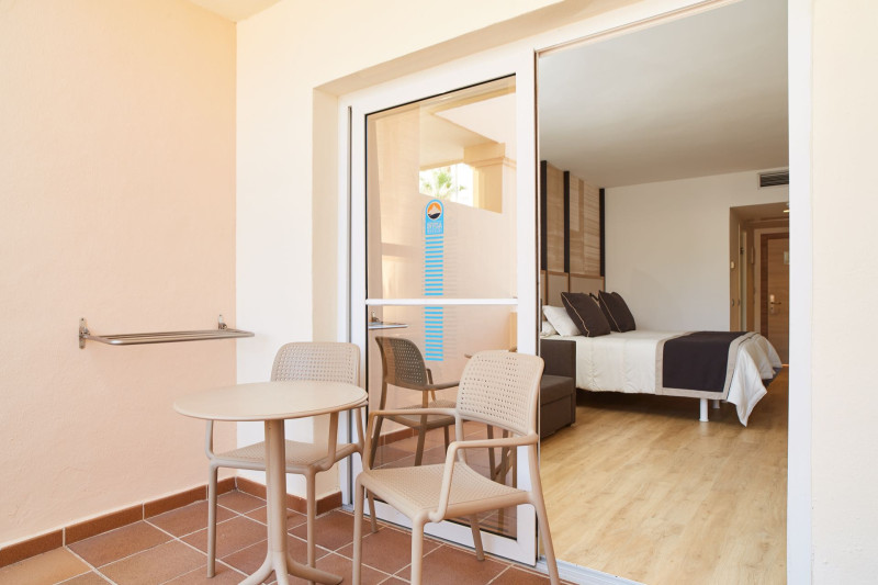 Invisa Hotel Club Cala Blanca