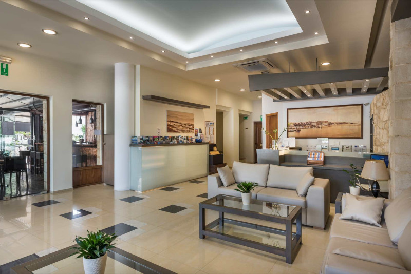 Elotis Suites