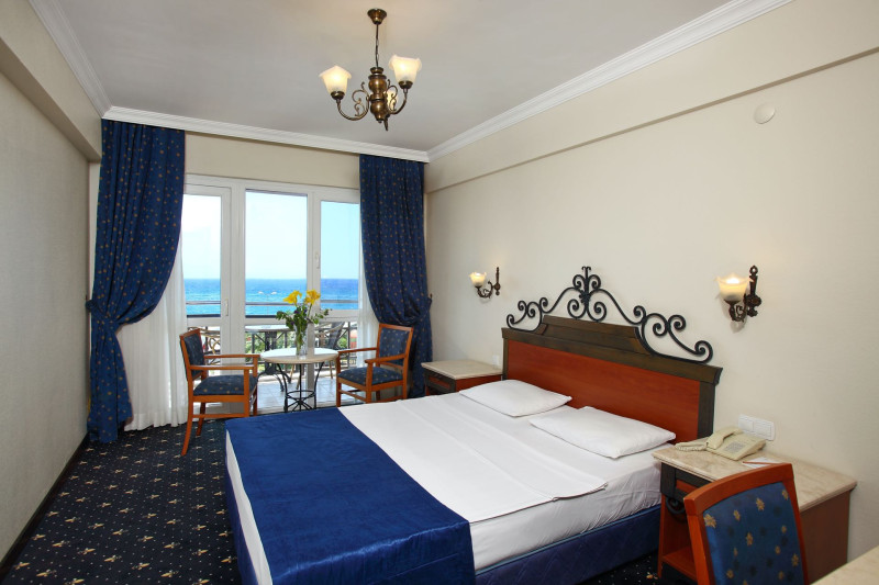 Cactus Paradise Beach Club