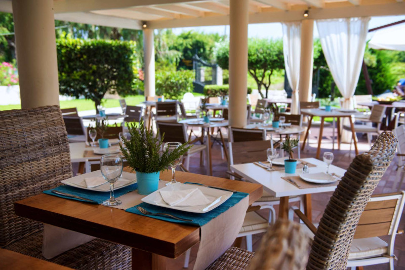 Almyros Villas Resort