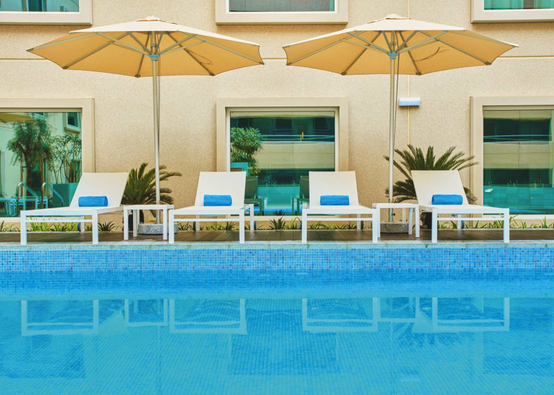 Hilton Garden Inn Dubai, Mall Avenue