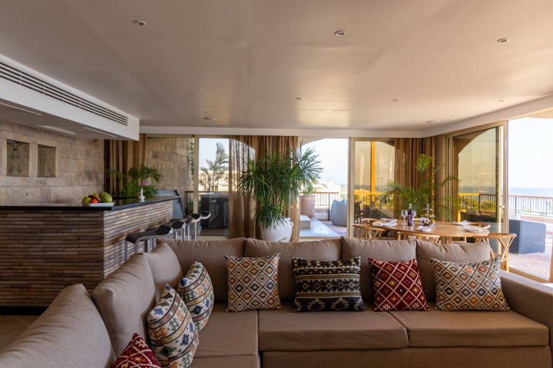 Fort Arabesque West Bay